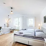 Zvonkova By Interhome Daire