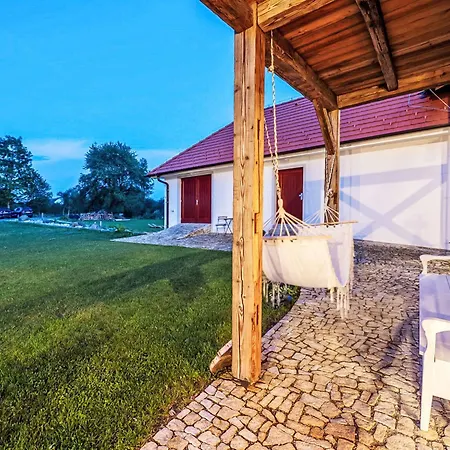Apartmán Zvonkova By Interhome Horní Planá