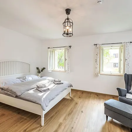 Apartmán Zvonkova By Interhome Horní Planá